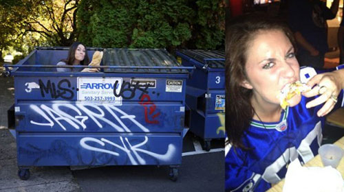 驚呆了女子為省錢 竟在垃圾桶尋食