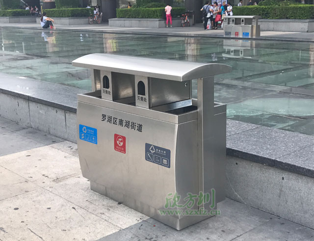 三分類不銹鋼垃圾桶戶外擺放圖